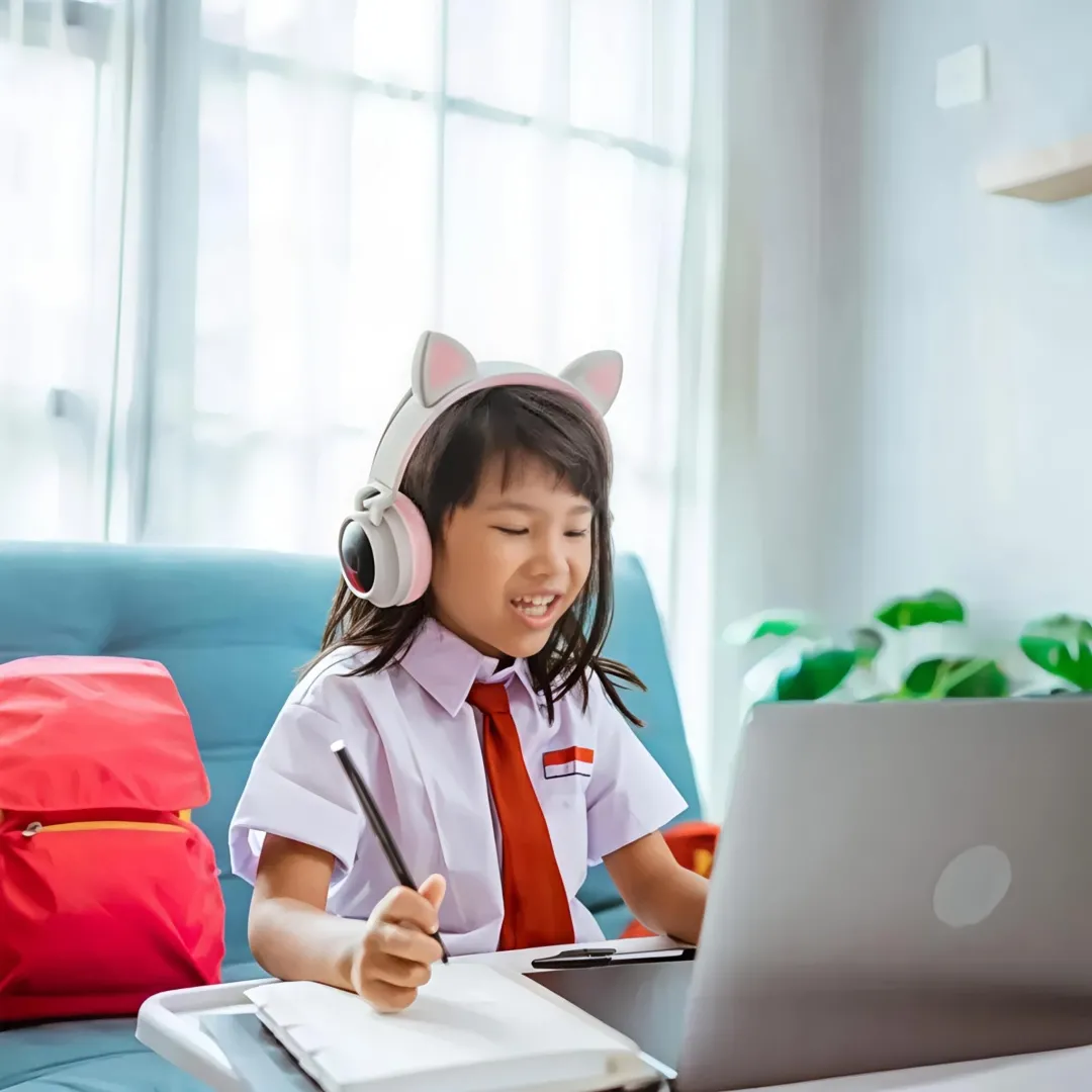 Sekolah Daring Kembali Diterapkan di Tengah Krisis Energi Global