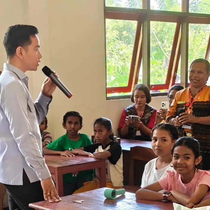 Janji Gibran untuk Selamatkan Nasib Guru PPPK di NTT