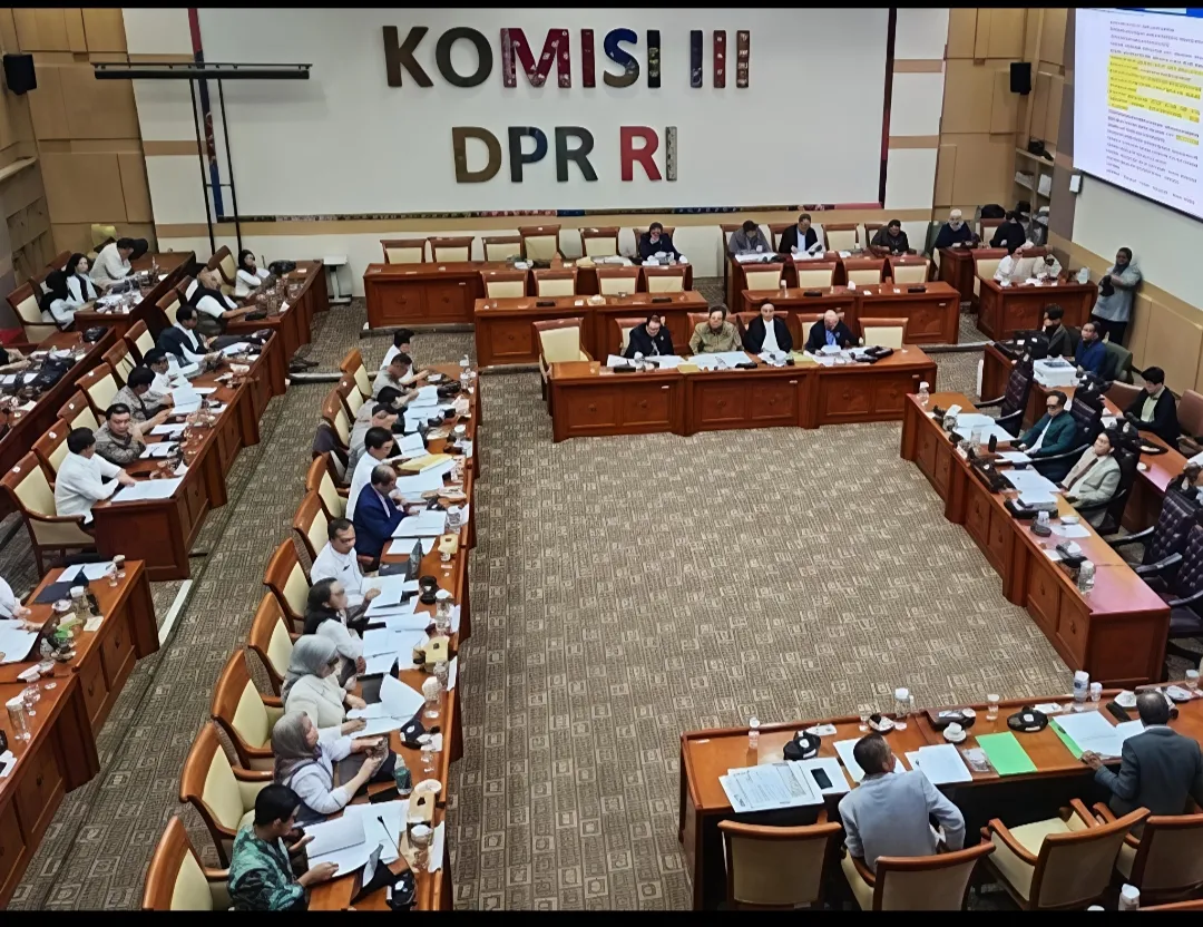 Polisi Aktif Berpeluang Duduki Jabatan Sipil, RUU Polri Memantik Perdebatan Baru soal Reformasi