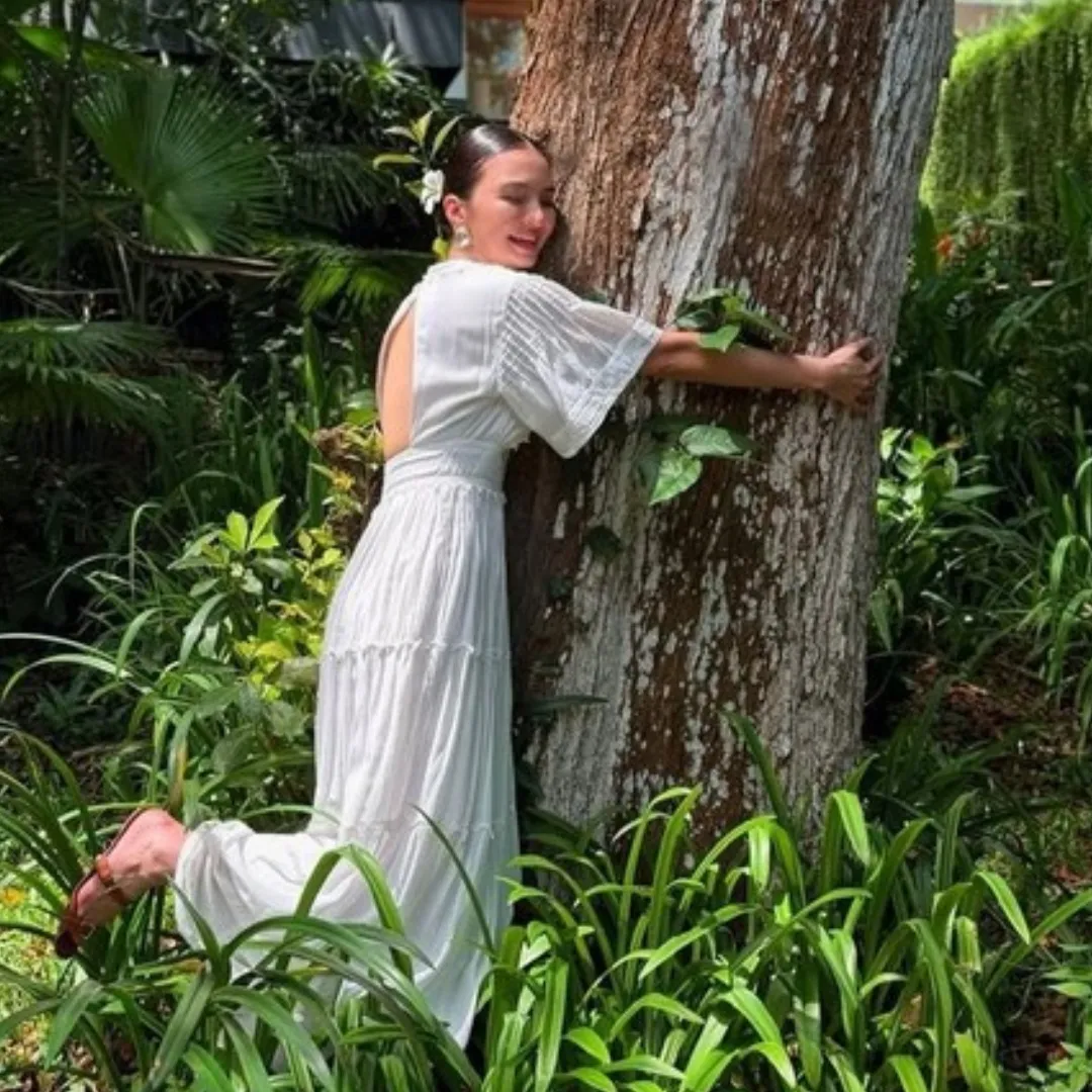 Unggahan Karhutla Raline Shah Mengiringi Pengunduran Dirinya dari Stafsus Komdigi