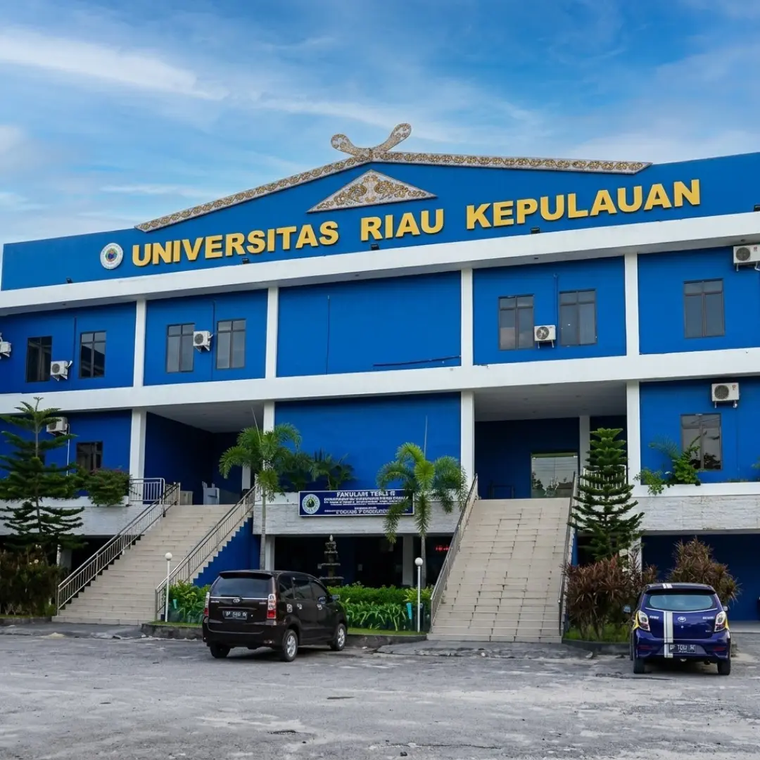 Kuliah Daring, Sekolah BDR, MBG Terhenti di Tengah Kabut Asap