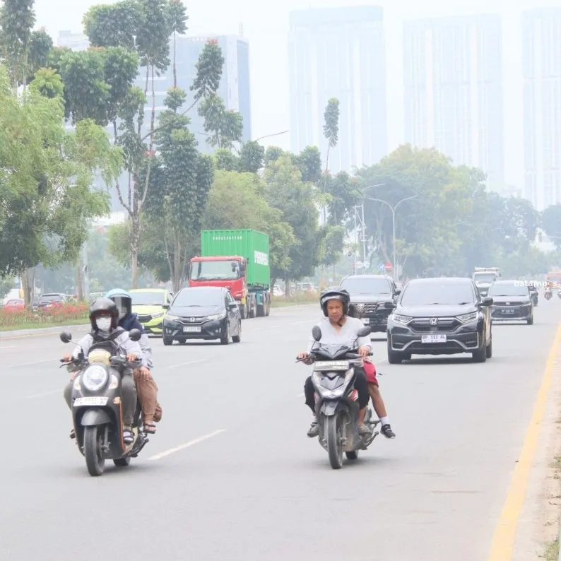 Sempat Membaik, Udara Batam Kembali Tidak Sehat, Siswa Kembali Bersekolah di Tengah Udara yang Berubah