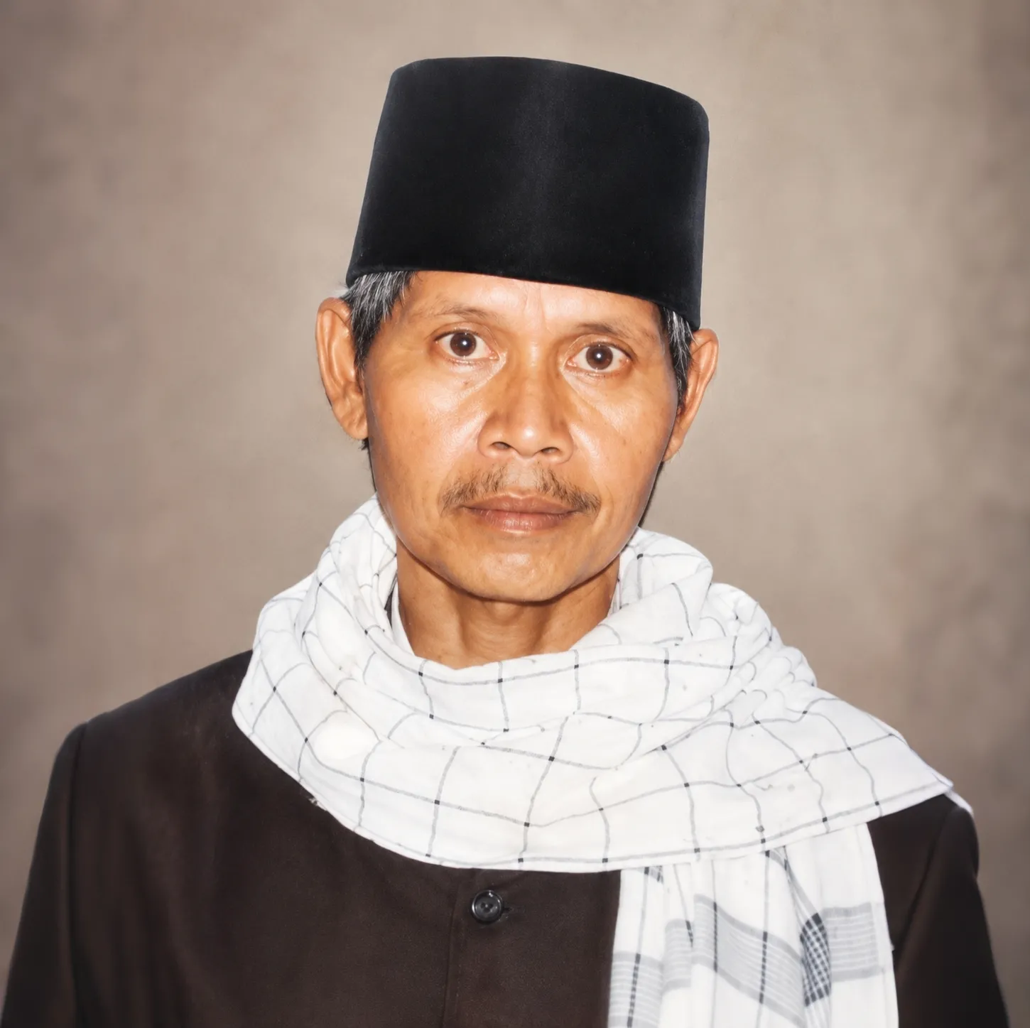 Ayah yang Dikenang dari Luka Sejarah
